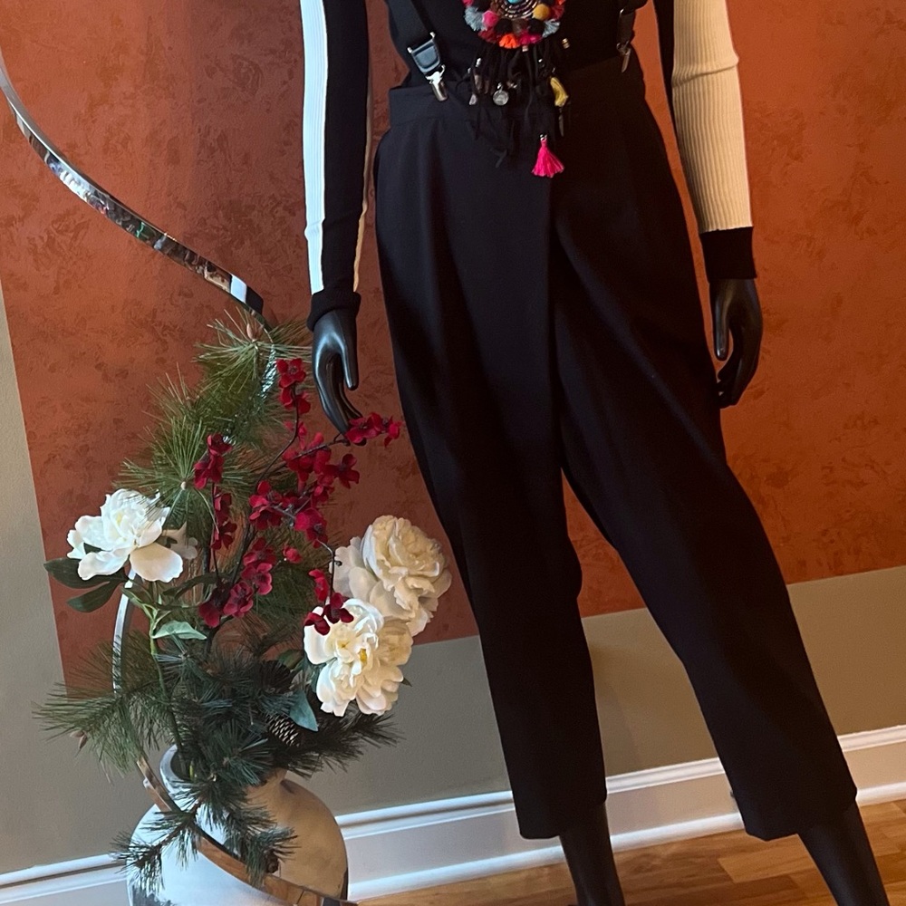 Tahari woman trouser